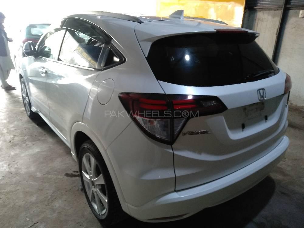 Honda Vezel 2014 for Sale in Bahawalpur Honda Vezel 2014 for Sale in Bahawalpur Image-7