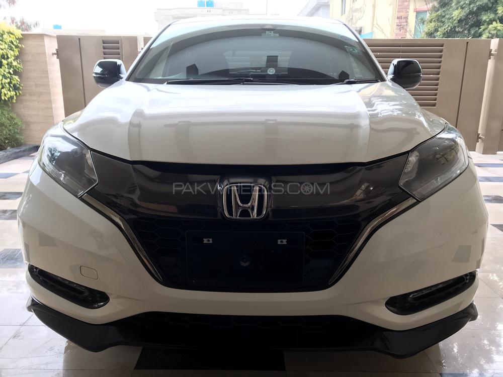 Honda Vezel 2017 for Sale in Islamabad Image-1