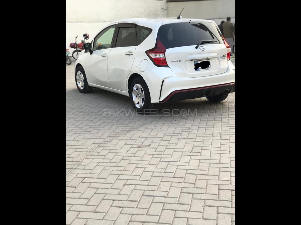 Nissan Note 2017 for Sale in Peshawar Image-1