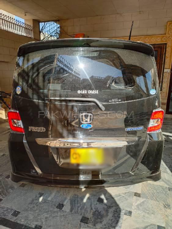 Honda Freed 2014 for Sale in Hyderabad Image-1