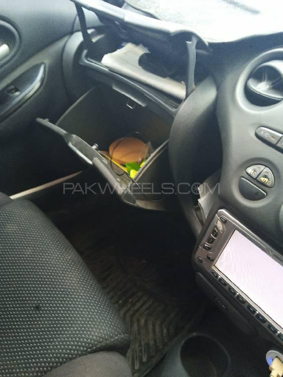 Toyota Vitz 2004 for Sale in Peshawar Toyota Vitz 2004 for Sale in Peshawar Image-8