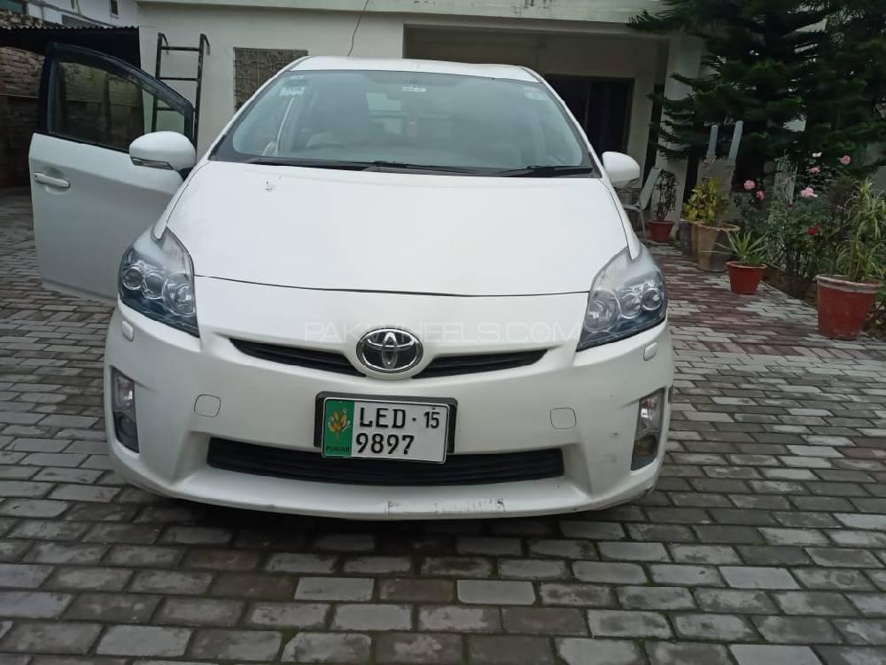 Toyota Prius 2011 for Sale in Jhelum Image-1