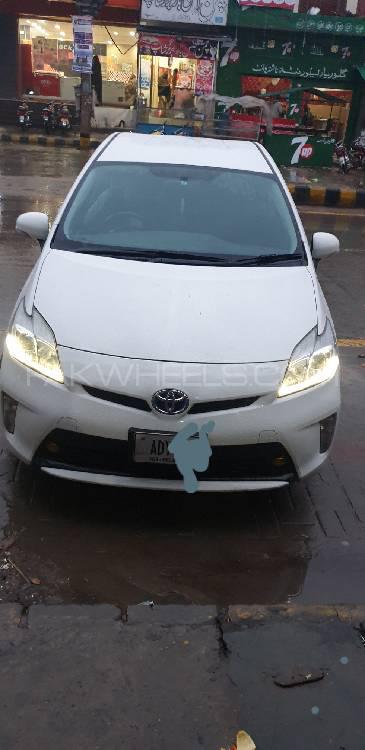 Toyota Prius 2013 for Sale in Gujrat Image-1