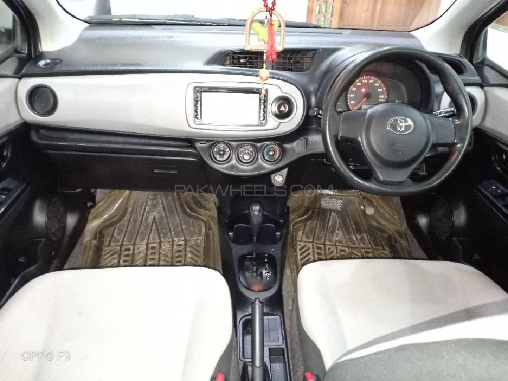 Toyota Vitz 2011 for Sale in Lahore Toyota Vitz 2011 for Sale in Lahore Image-10