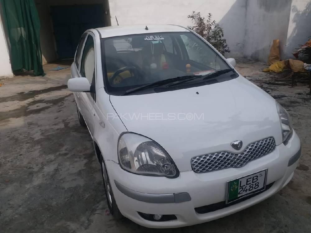 Toyota Vitz 2001 for Sale in Dargai Image-1