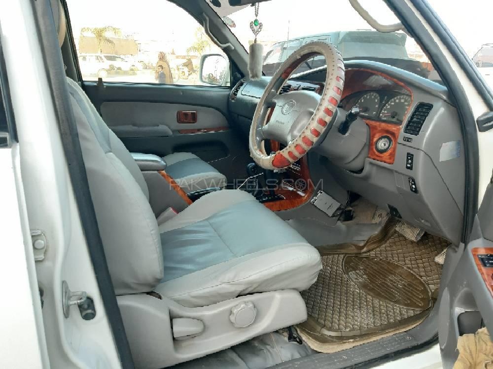 Toyota Surf 2001 for Sale in Peshawar Toyota Surf 2001 for Sale in Peshawar Image-8