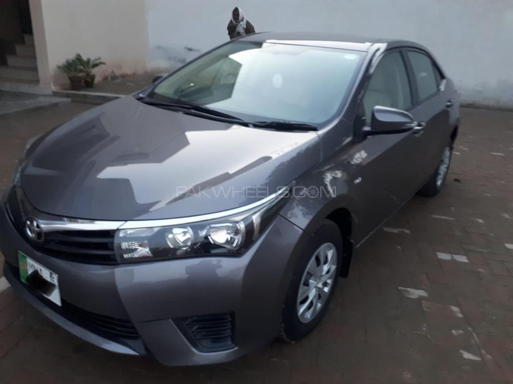 Toyota Corolla 2015 for Sale in Muzaffar Gargh Image-1