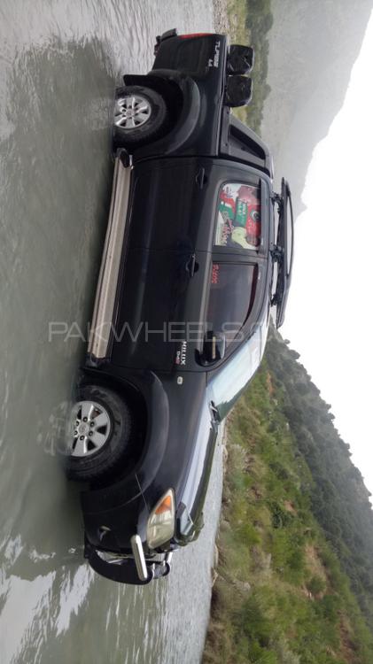 Toyota Hilux 2011 for Sale in Kohat Image-1