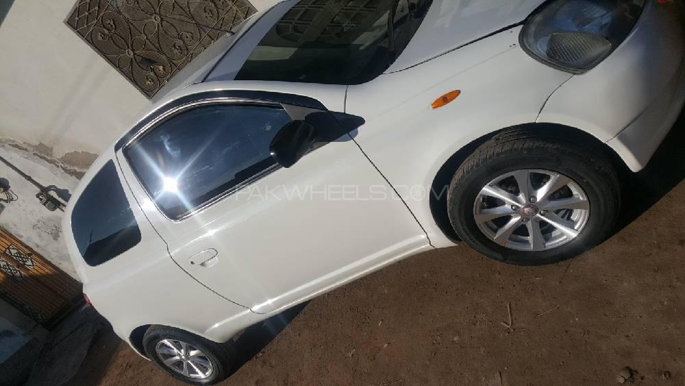 Toyota Vitz 2001 for Sale in Chakwal Image-1