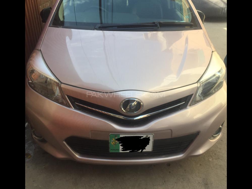 Toyota Vitz 2011 for Sale in Lahore Image-1