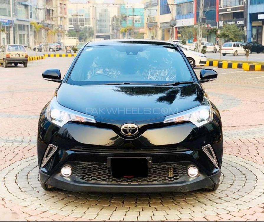 ٹویوٹا سی-ایچ آر 2017 for Sale in لاہور ٹویوٹا سی-ایچ آر 2017 for Sale in لاہور Image-2