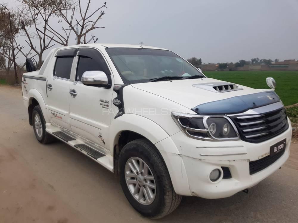 Toyota Hilux 2016 for Sale in Layyah Image-1