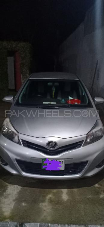 Toyota Vitz 2011 for Sale in Peshawar Image-1