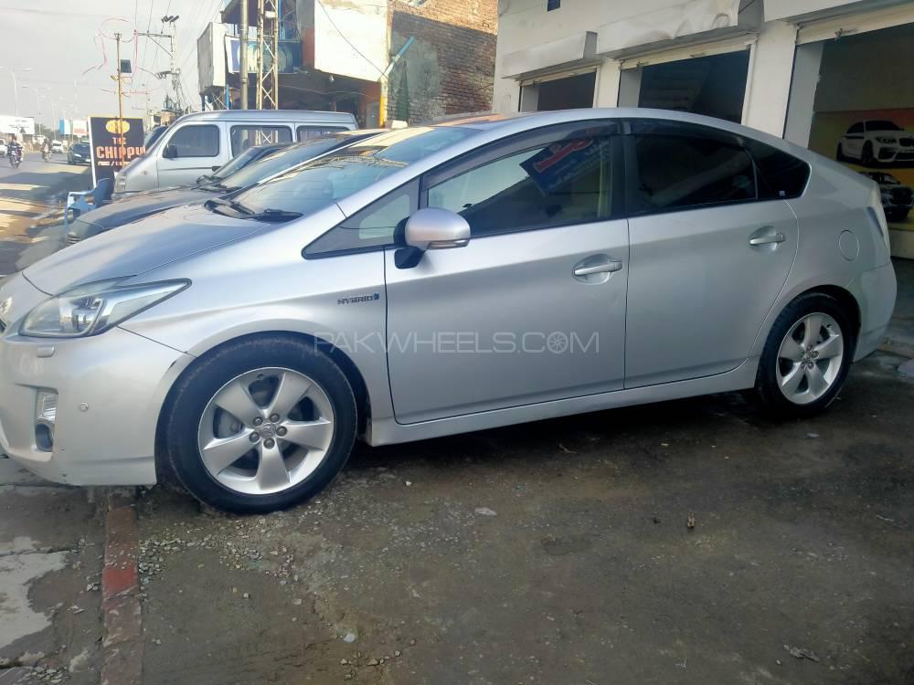 Toyota Prius 2010 for Sale in Jhelum Toyota Prius 2010 for Sale in Jhelum Image-4