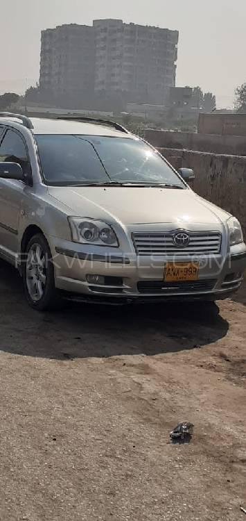 Toyota Avensis 2004 for Sale in Bannu Image-1