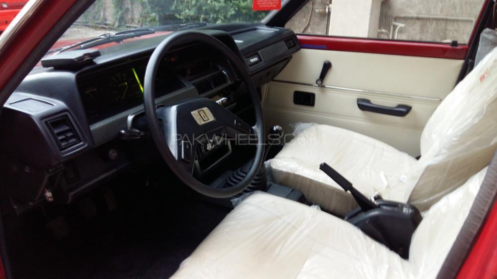 Toyota Corolla - 1980  Toyota Corolla - 1980  Image-4