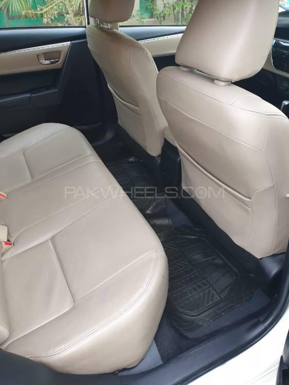 Toyota Corolla 2015 for Sale in Lahore Toyota Corolla 2015 for Sale in Lahore Image-12