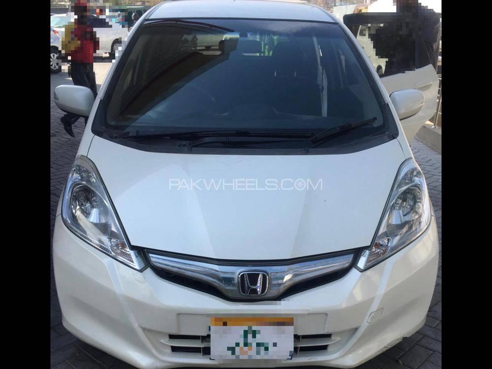 Honda Fit 2011 for Sale in Karachi Image-1