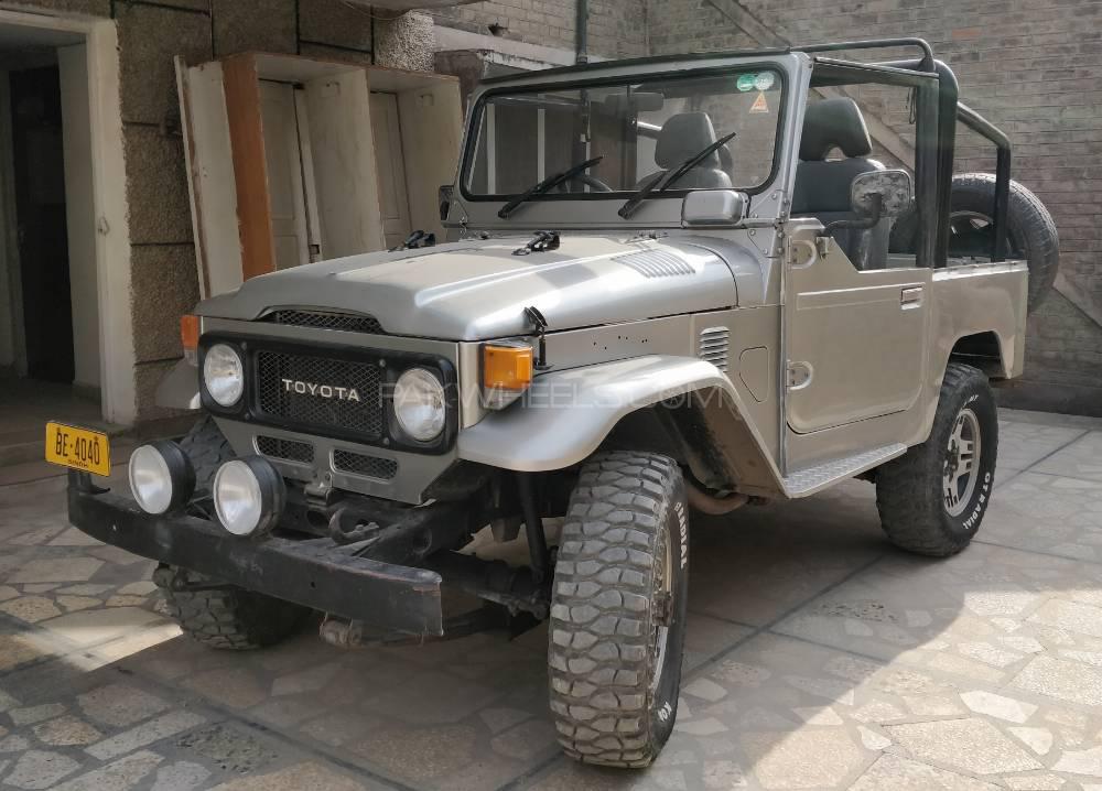 Toyota Land Cruiser - 1984  Toyota Land Cruiser - 1984  Image-3