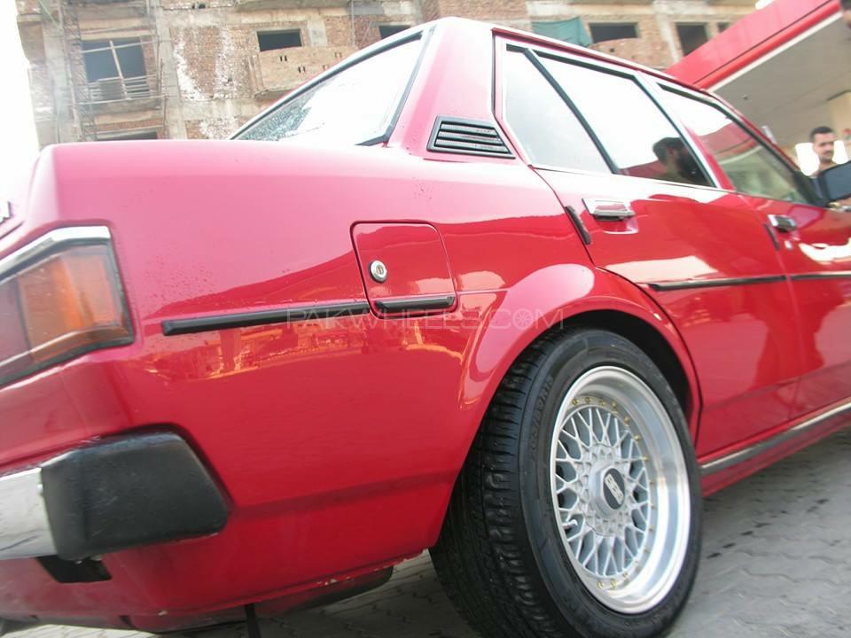 Toyota Corolla - 1980  Toyota Corolla - 1980  Image-3