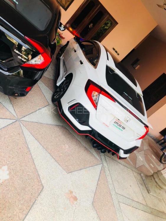 Honda Civic - 2017  Honda Civic - 2017  Image-4