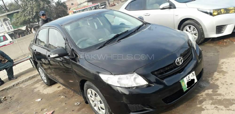 Toyota Corolla 2010 for Sale in Sambrial Image-1