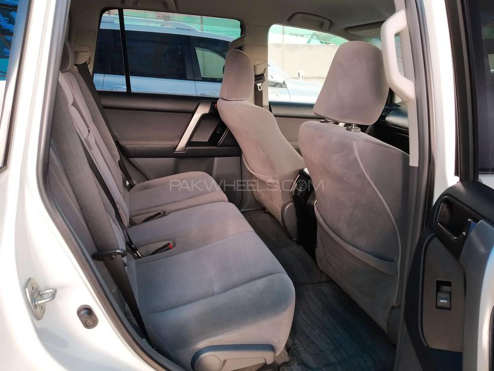 Toyota Prado 2012 for Sale in Lahore Toyota Prado 2012 for Sale in Lahore Image-12