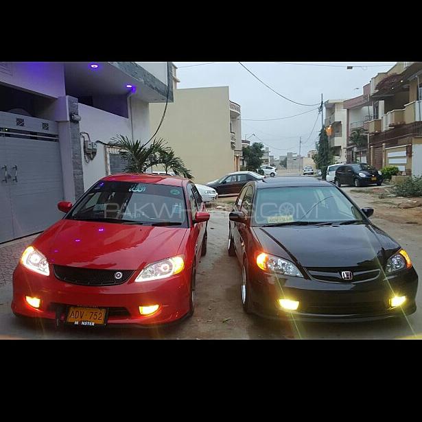 Honda Civic - 2004  Honda Civic - 2004  Image-2