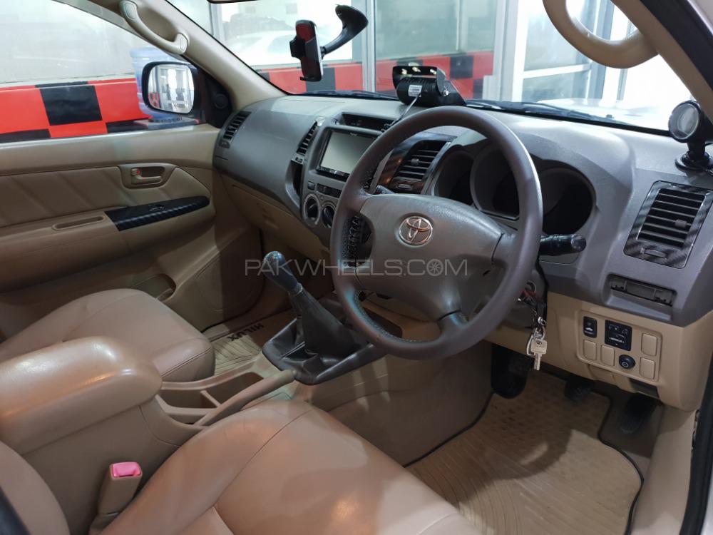 Toyota Hilux - 2008  Toyota Hilux - 2008  Image-2