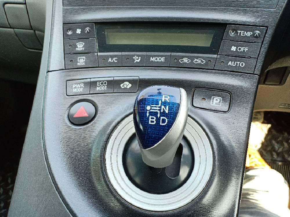 Toyota Prius Alpha 2010 for Sale in Sargodha Toyota Prius Alpha 2010 for Sale in Sargodha Image-7