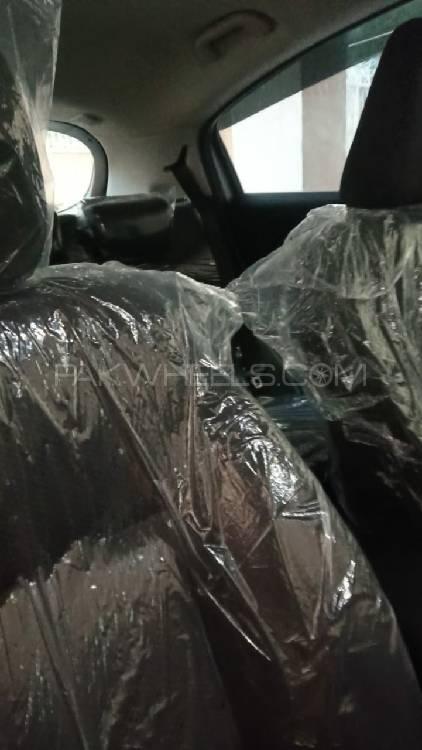 Honda Vezel 2014 for Sale in Lahore Honda Vezel 2014 for Sale in Lahore Image-11