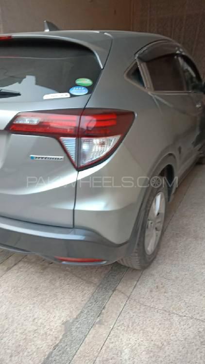 Honda Vezel 2014 for Sale in Lahore Honda Vezel 2014 for Sale in Lahore Image-12