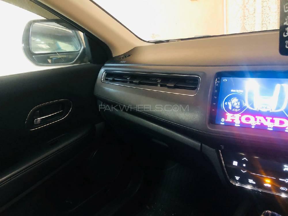 Honda Vezel 2014 for Sale in Lahore Honda Vezel 2014 for Sale in Lahore Image-14