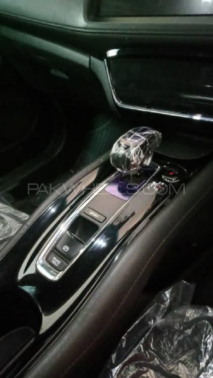 Honda Vezel 2014 for Sale in Lahore Honda Vezel 2014 for Sale in Lahore Image-17