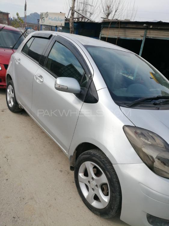 Toyota Vitz 2007 for Sale in Swat Image-1