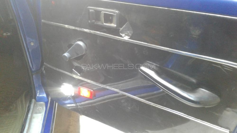 Toyota Corolla - 1973  Toyota Corolla - 1973  Image-5