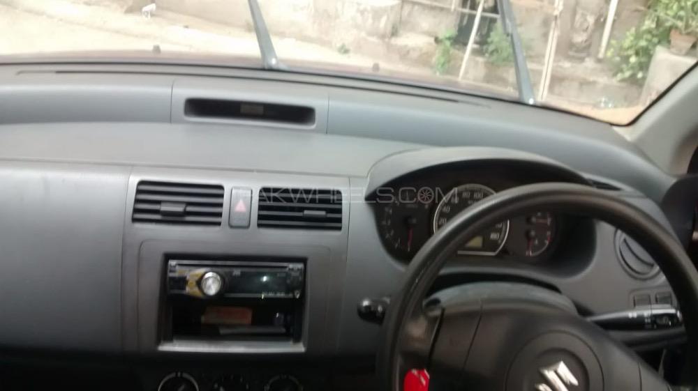 Suzuki Swift 2011 for Sale in Karachi Image-1