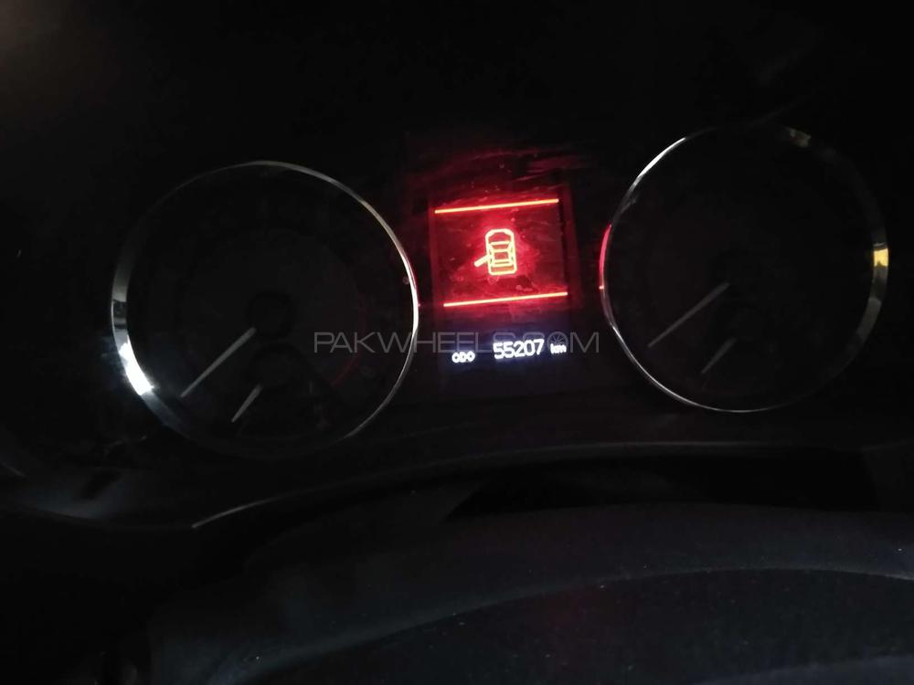 Toyota Corolla 2015 for Sale in Karachi Toyota Corolla 2015 for Sale in Karachi Image-2