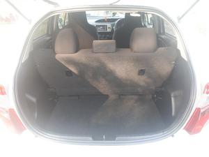Toyota Vitz - 2015