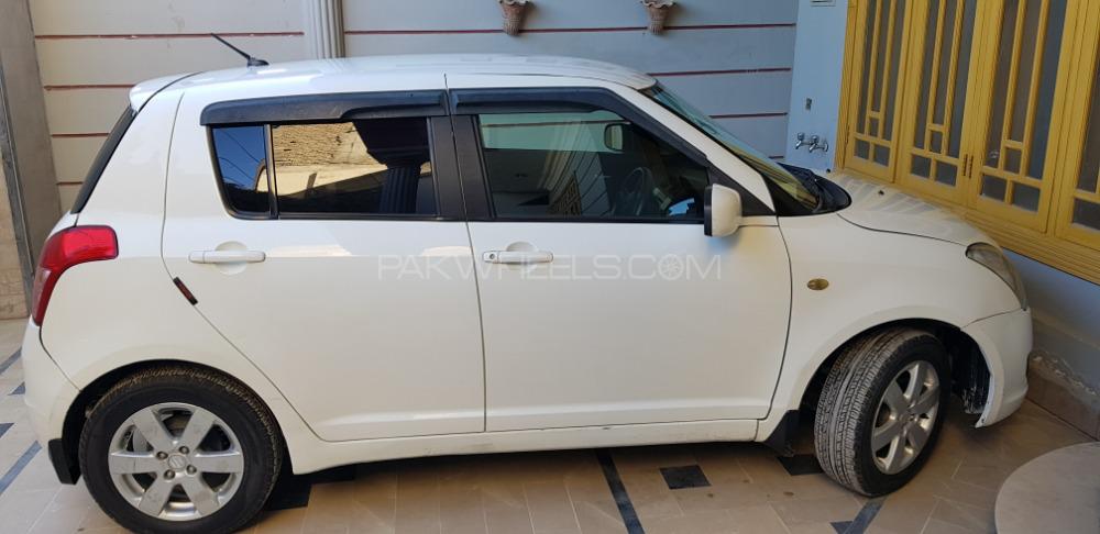 Suzuki Swift - 2014  Suzuki Swift - 2014  Image-14