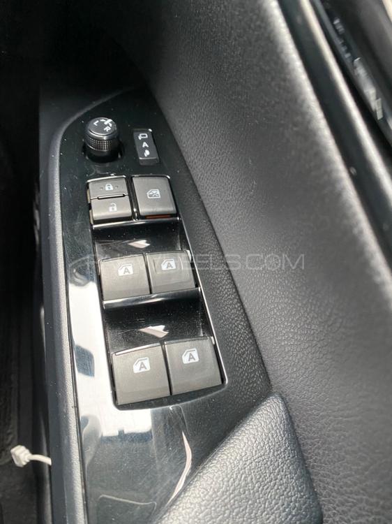 Toyota Prius 2016 for Sale in Faisalabad Toyota Prius 2016 for Sale in Faisalabad Image-7