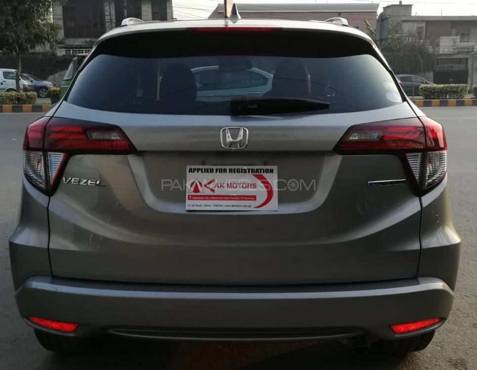 Honda Vezel 2014 for Sale in Lahore Honda Vezel 2014 for Sale in Lahore Image-3