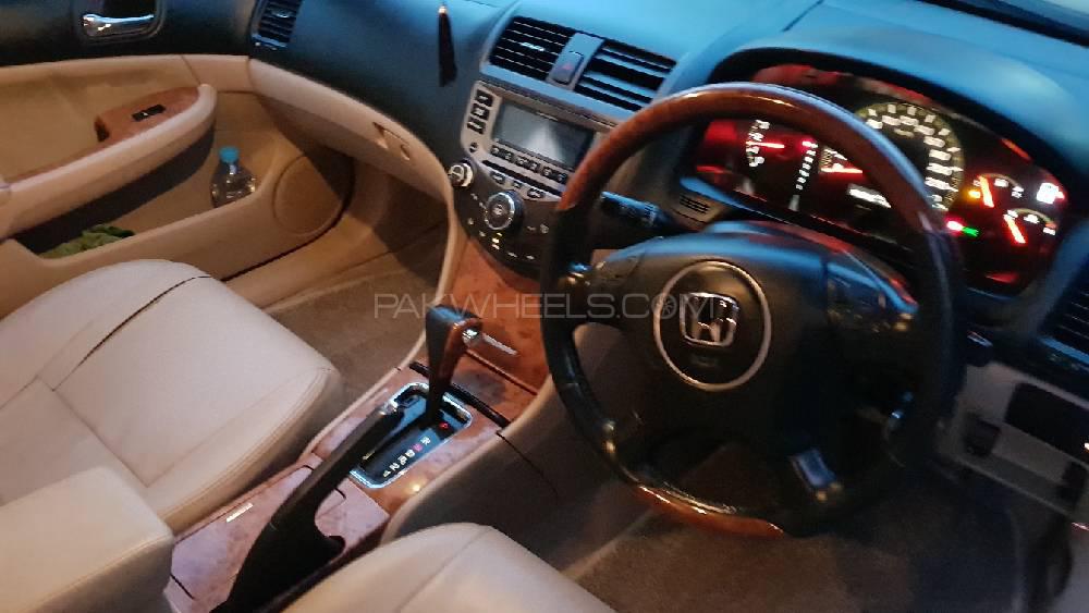 ہونڈا اکارڈ 2005 for Sale in لاہور ہونڈا اکارڈ 2005 for Sale in لاہور Image-16