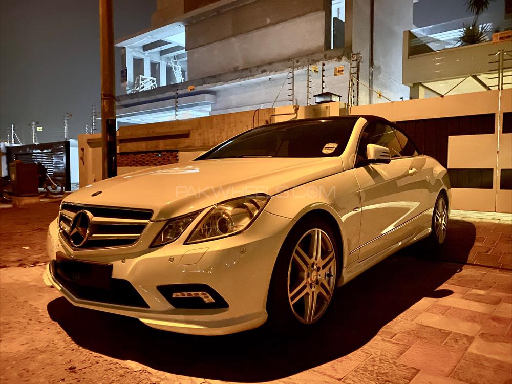 Mercedes Benz E Class Cabriolet 2010 for Sale in Lahore Image-1