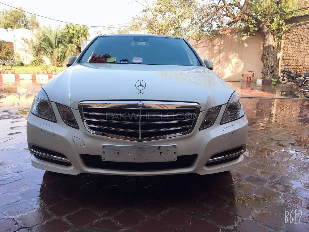 Mercedes Benz E Class 2011 for Sale in Peshawar Image-1