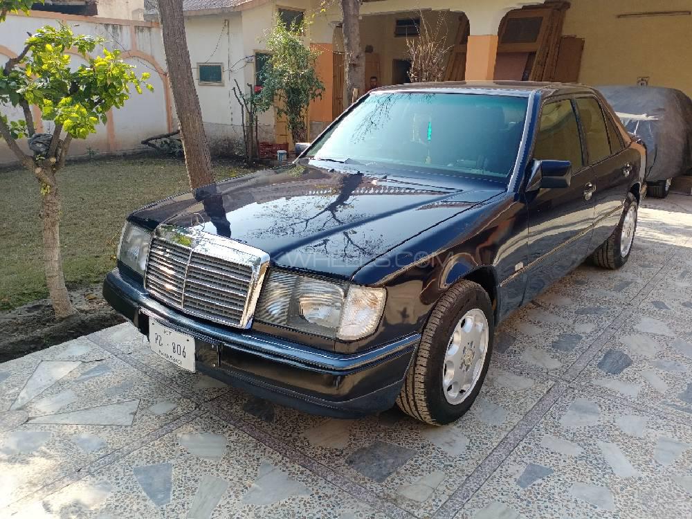 Mercedes Benz E Class 1992 for Sale in Peshawar Image-1