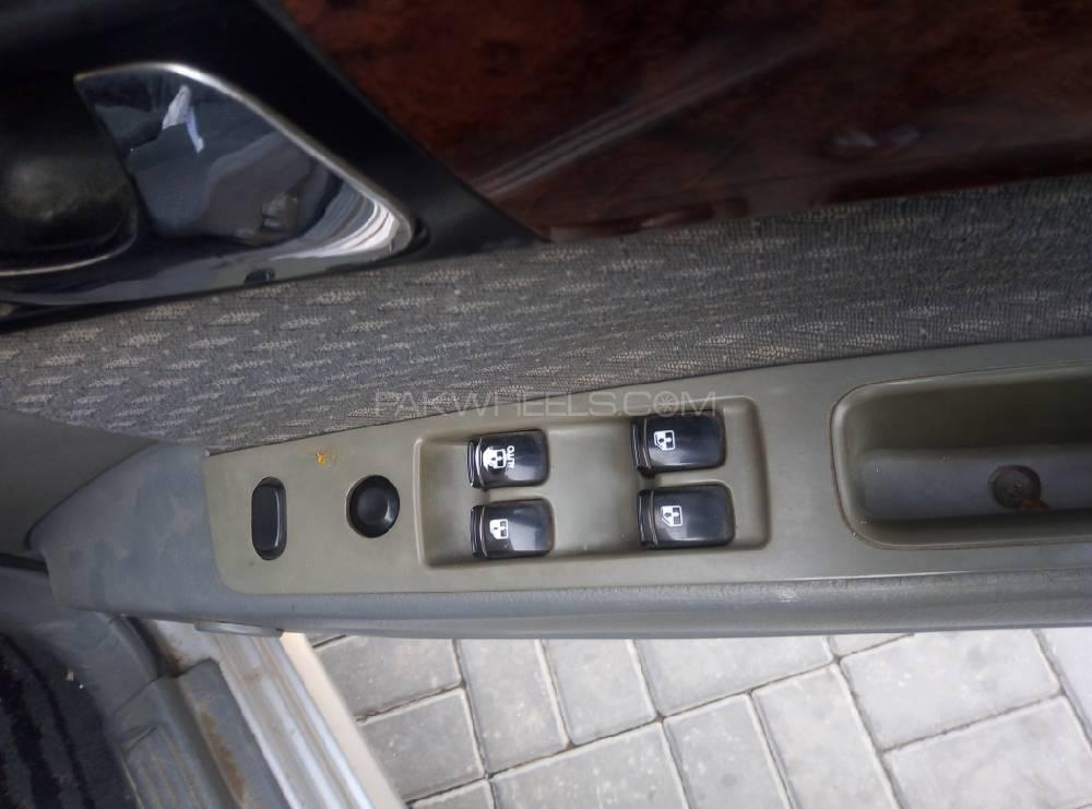 Chevrolet Optra 2005 for Sale in Lahore Chevrolet Optra 2005 for Sale in Lahore Image-6