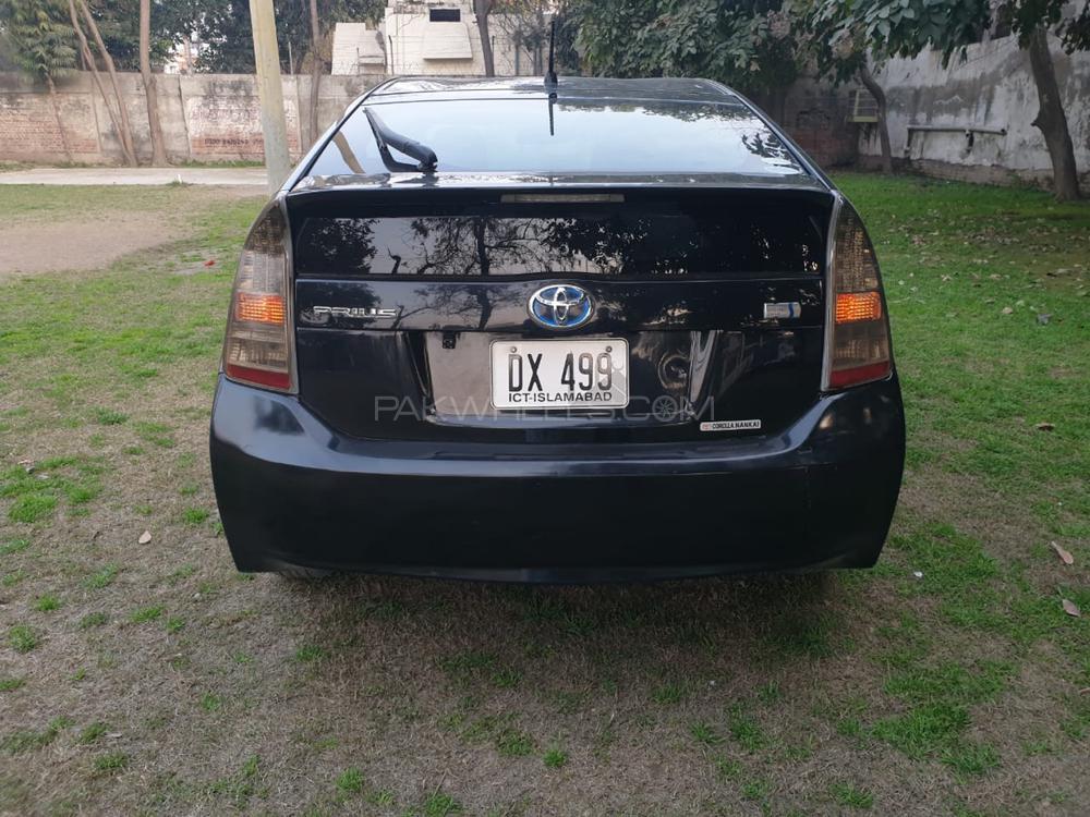 Toyota Prius 2015 for Sale in Lahore Toyota Prius 2015 for Sale in Lahore Image-20