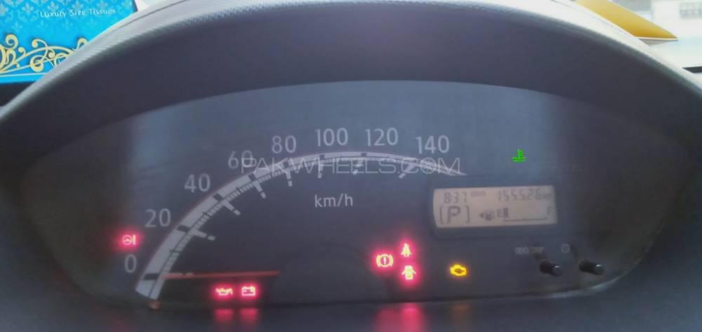 Daihatsu Move 2010 for Sale in Karachi Daihatsu Move 2010 for Sale in Karachi Image-2