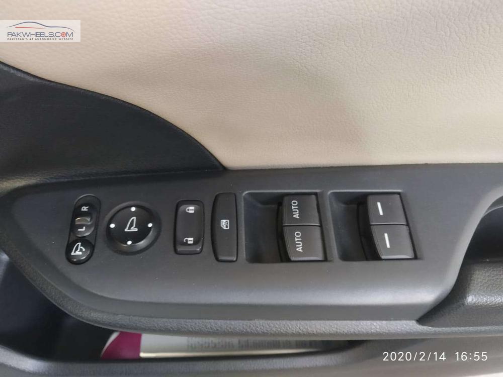 Honda Civic 2018 for Sale in Lahore Honda Civic 2018 for Sale in Lahore Image-17